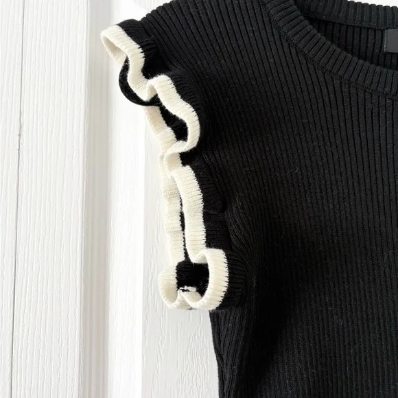 NWT The Workshop Black Ruffle Sleeve Top - Picture 3 of 4